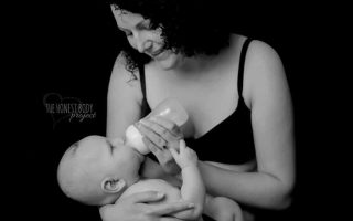 bottlefeeding,motherhood